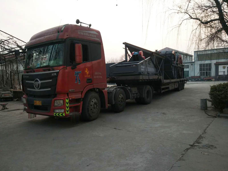 300噸洗砂機脫水篩設備發往湖南